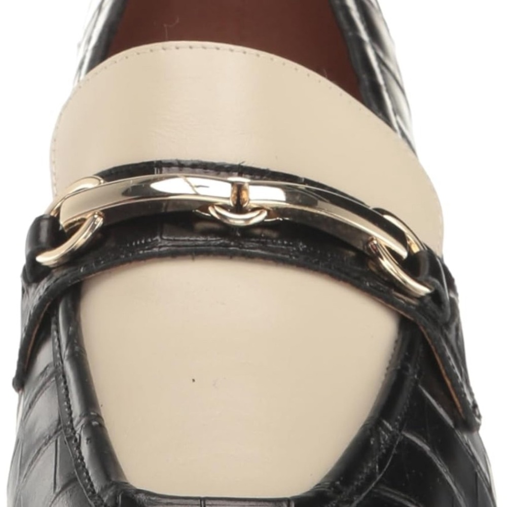 Shoes - Picture 3 of 7